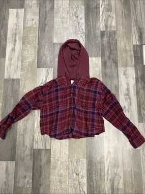 American Eagle top